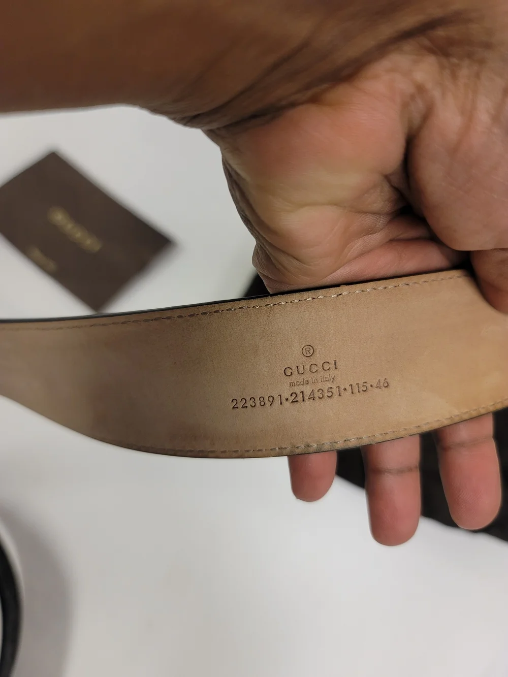 Gucci Men’s Black Leather G Buckle Belt